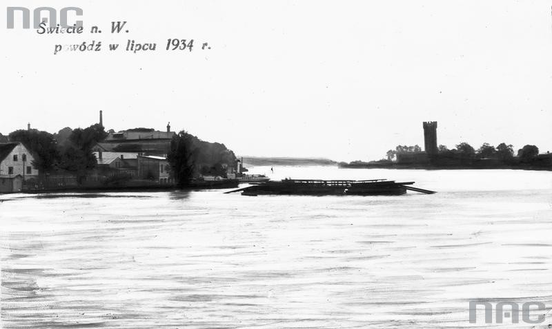 Powódź w Świeciu, lipiec 1934 r. Fragment zalanej przez...