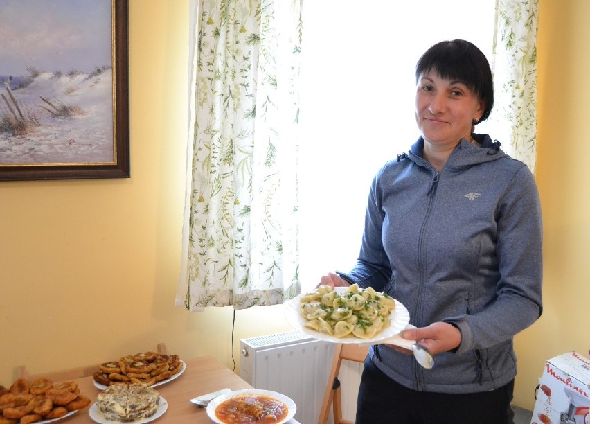 Przepisy na najlepsze ukraińskie dania. Ukrainki z Kikoła dzielą się przepisami i zdradzają sekrety wybornego barszczu