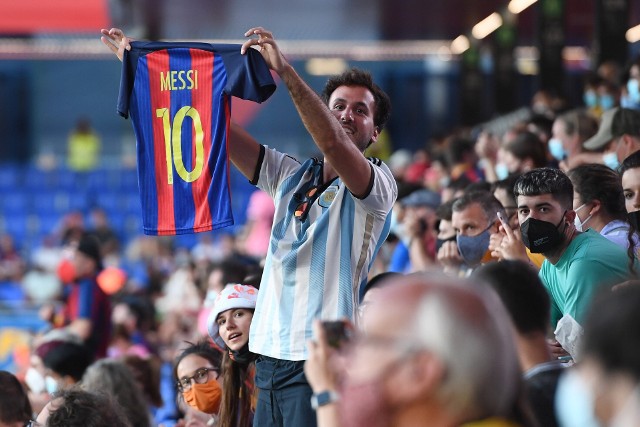 Leo Messi był dla Barcelony gwarantem dużego przychodu. Czy klub udźwignie jego brak?
