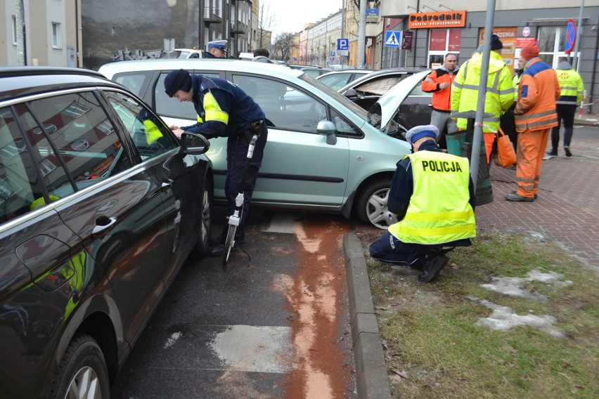 Wypadek na skrzyżowaniu ulic Śląskiej i Focha w Częstochowie