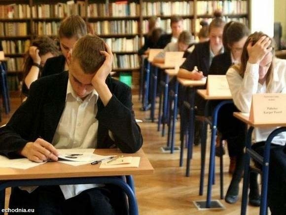 W środę, 22 kwietnia 2015 roku gimnazjaliści napiszą test sprawdzający ich wiedzę i umiejętności z części matematyczno - przyrodniczej.