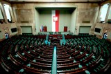 Posiedzenia Sejmu przeniesione. Ogłosił to marszałek Szymon Hołownia