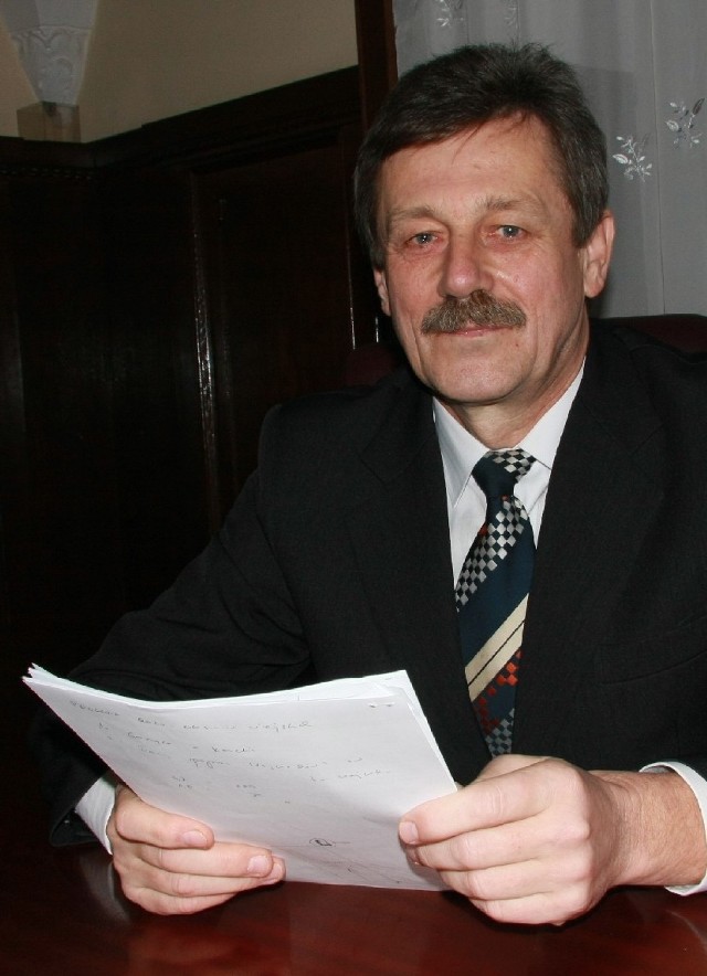 Marian Sierpatowski ma 56 lat. Jest absolwentem Akademii Rolniczej w Lublinie. W Międzyrzeczu mieszka od 1987 r.
