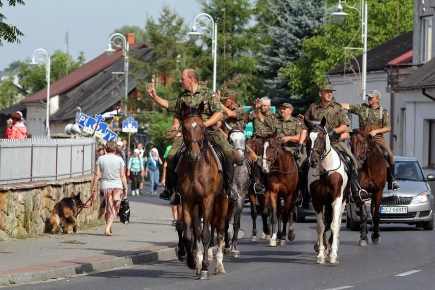 Z Lublina na Jasną Górę. Przedostatni dzień pielgrzymowania za nimi (ZDJĘCIA)