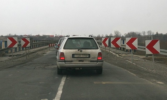 Drogowcy z GDDKiA dali zielone światło do budowy nowego mostu na Sanie w Zarzeczu. W tym roku planują wydać na tę inwestycję około 10 milionów złotych.