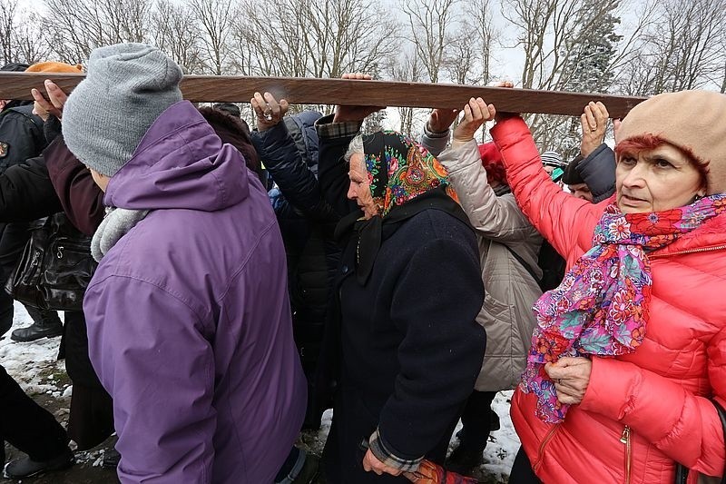 Droga Krzyżowa z Nowej Słupi na Święty Krzyż