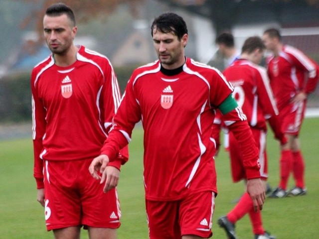 Piłkarze MKS Przasnysz będą silniejsi w nowej rundzie.