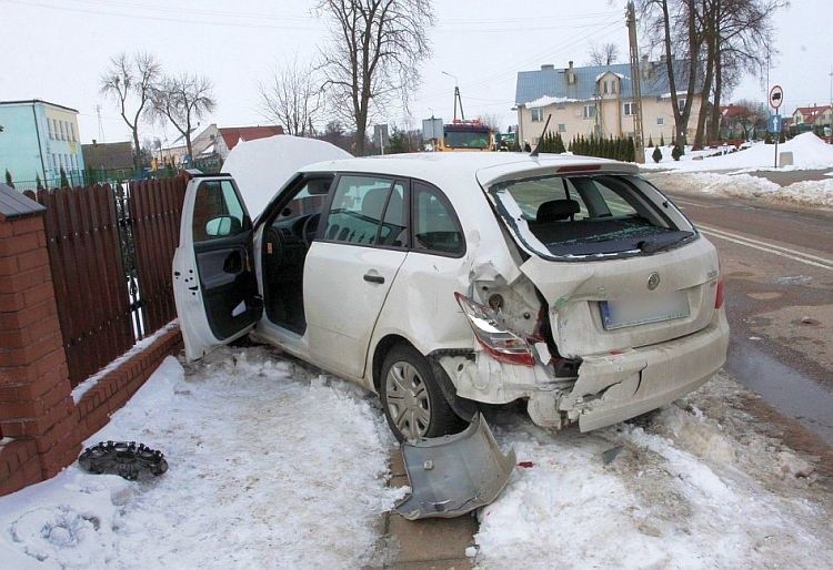 Kierująca skodą 30-latka była ranna. Po wypadku została...