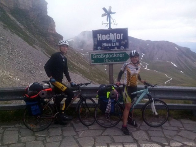 Wjazd na przełęcz Hochtor znajdującą się pod najwyższym szczytem Austrii &#8211; Grossglockner to było prawdziwe wyzwanie dla rowerzystów.