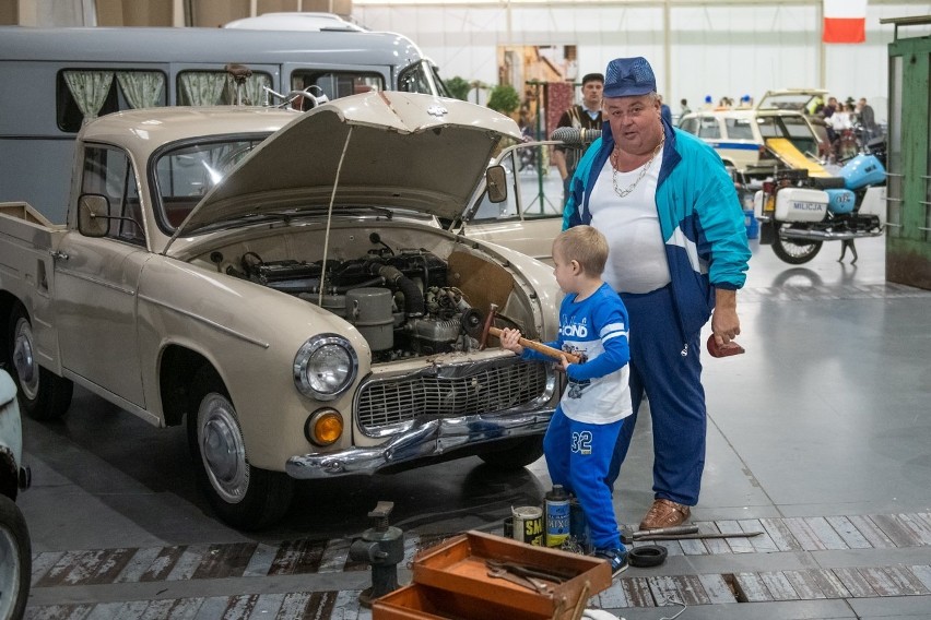 W tym roku wystawa na Retro Motor Show zajmuje aż 6...