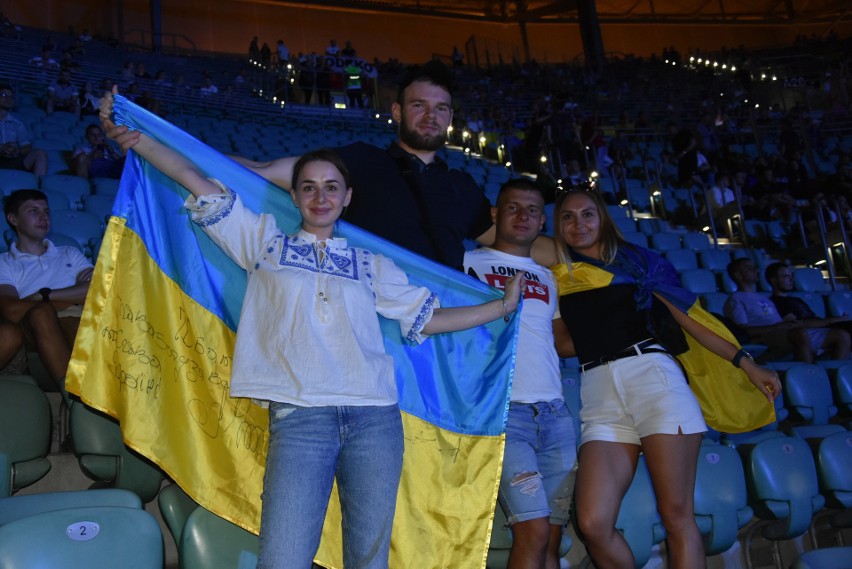 Ukraińcy, Polacy, ale nie tylko. Ludzie z całego świata na walce Usyk vs Dubois. ZDJĘCIA
