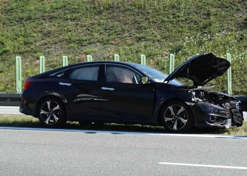 Wypadek dwóch samochodów osobowych w Falęcicach.