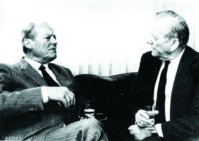 Prof. Cz. Pilichowski (z prawej) z Willy Brandtem, kanclerzem RFN (1970)