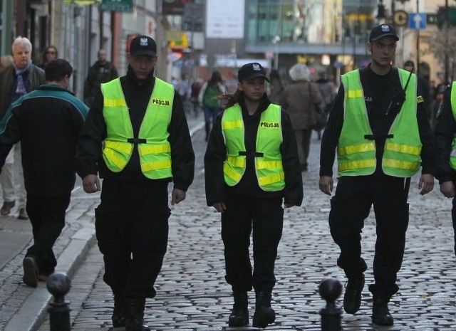 Studenci pomogą policjantom w przekazaniu podstawowych informacji obcokrajowcom.