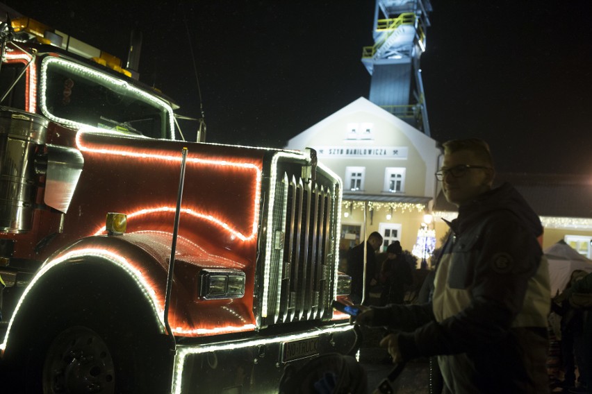 Wieliczka. Słynna świąteczna ciężarówka Coca-Coli zaparkowała w mieście