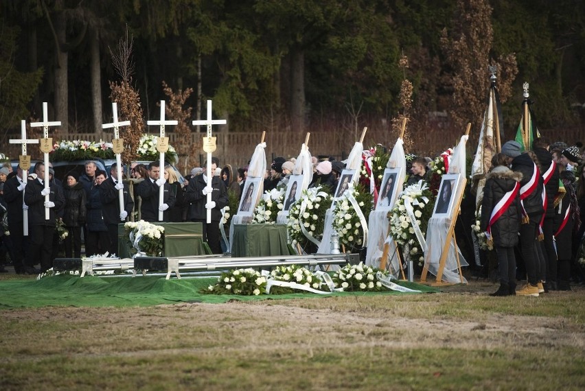 Pogrzeb nastolatek w Koszalinie. Ostatnia droga Amelii,...