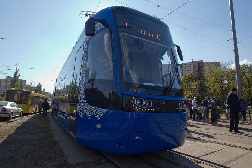 Pierwszy tramwaj Fokstrot z Pesy już w Kijowie. Pierwszy pasażer: Witalij Kliczko [zdjęcia]