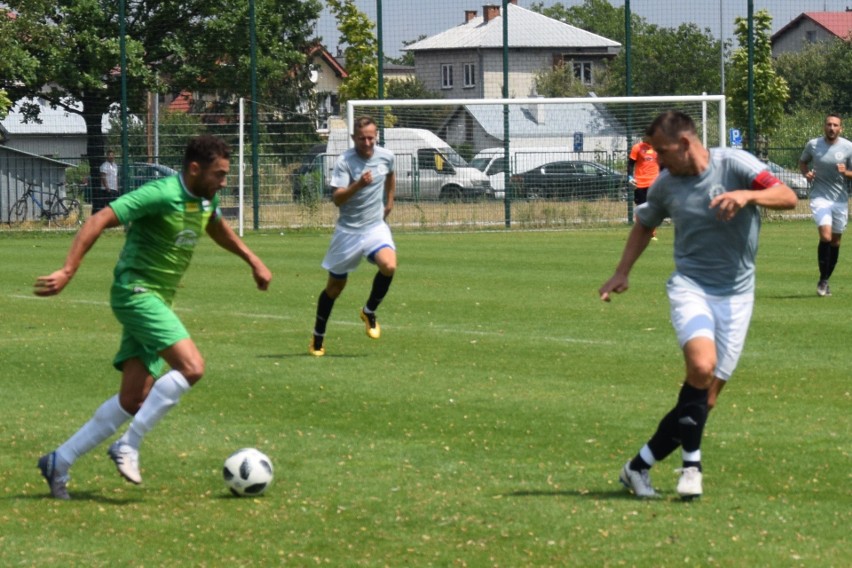 Radomiak Radom w meczu kontrolnym przegrał 0:2 ze Stalą w Mielcu. Rossi Leandro nie strzelił rzutu karnego (ZDJĘCIA)