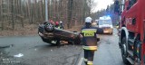 Dachowanie na drodze krajowej nr 15 z Milicza do Trzebnicy. Dwie osoby zostały ranne [ZDJĘCIA]