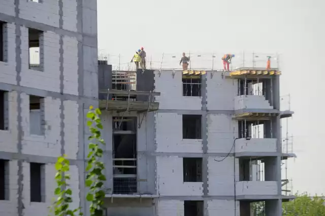 Nasz fotoreporter widział budowlańców pracujących na budowie.
