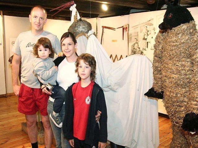 - Taka akcja to świetny pomysł - mówi Renata Bladoszewska. Na zdjęciu z mężem Mariuszem i dziećmi - Filipem i Igorem (z prawej)