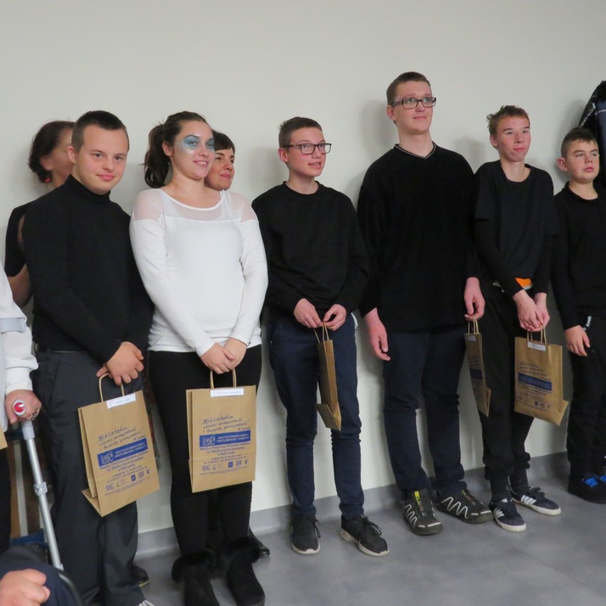 Uczennice ze Szkoły Podstawowej nr 3 w Wąbrzeźnie zwyciężyły w konkursie, ponieważ z humorem podchodzą do swojej niepełnosprawności