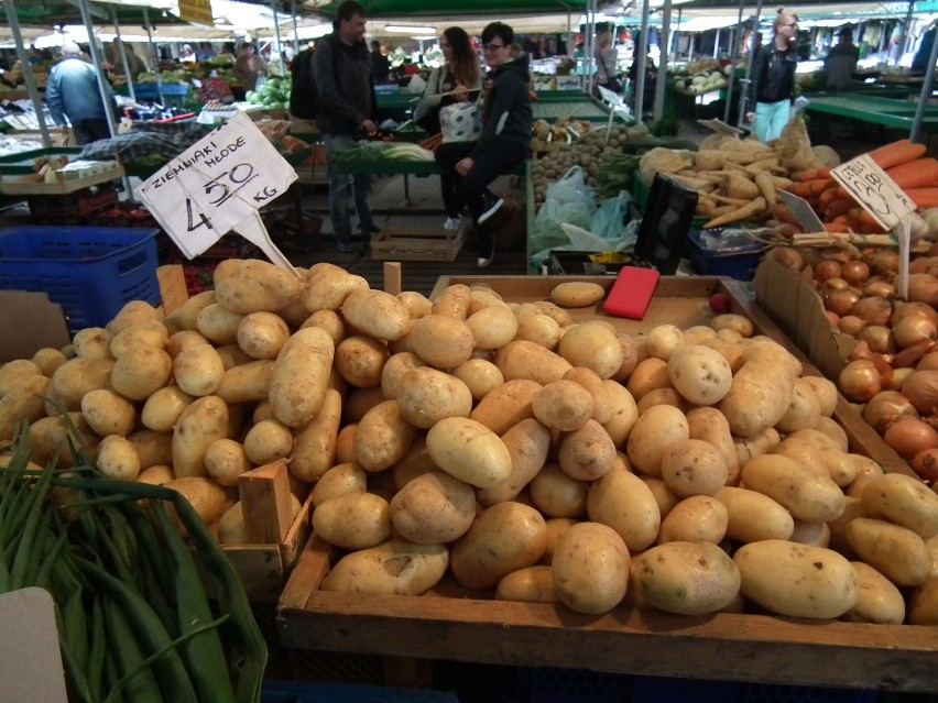 Ceny ziemniaków są dwukrotnie wyższe niż przed rokiem.