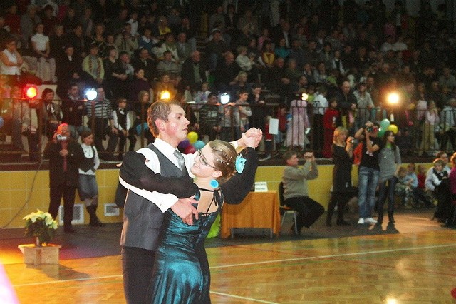 W  niedzielnym turnieju tańca zaprezentowali się m.in. tancerze z Łabiszyna