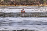 Alarm powodziowy na Śląsku. Gwałtowne roztopy po intensywnych opadach śniegu WIDEO + ZDJĘCIA