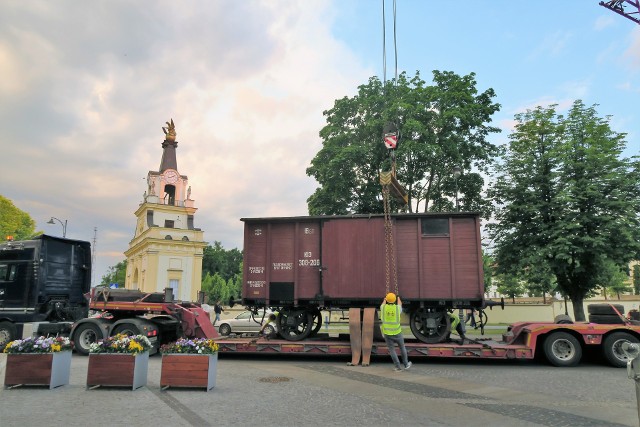 Wagon przy Muzeum Wojska w Białymstoku. Tiepłuszka została wywieziona do Malborka. Tam przejdzie remont