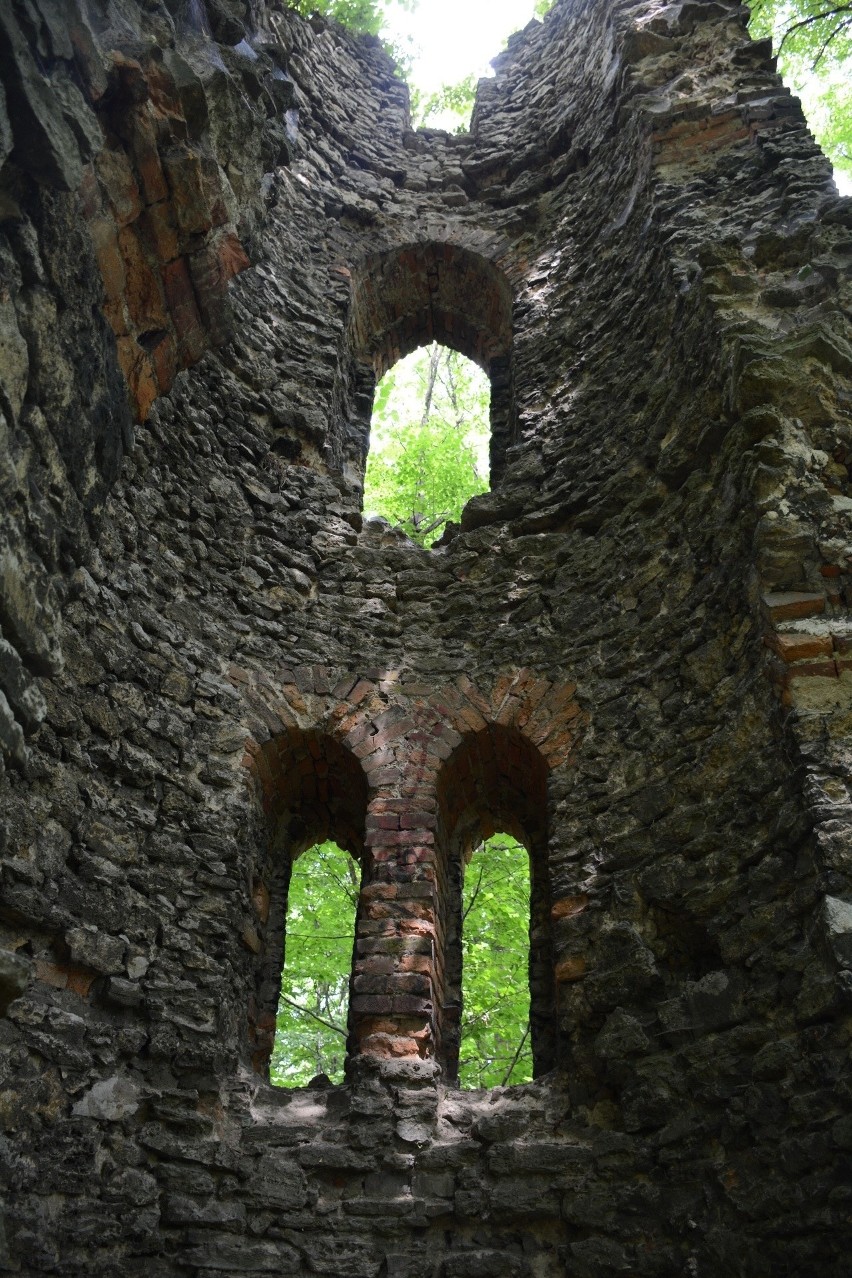 Ruiny w Orzechu są świadectwem rozmachu w jakim żyli śląscy...