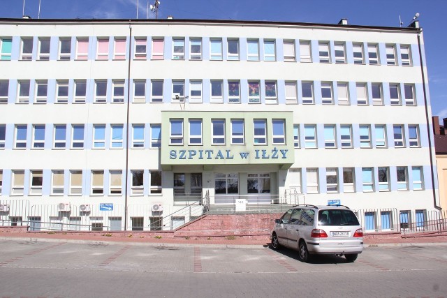Od środy 1 grudnia zwiększa się liczba łóżek covidowych w szpitalu w Iłży, gdzie zakażeni pacjenci będą trafiali też na oddział chirurgii ogólnej.