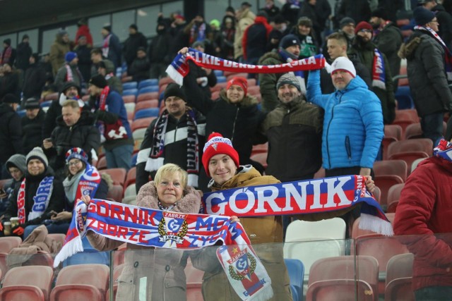 Zobacz kolejne zdjęcia. Przesuwaj zdjęcia w prawo - naciśnij strzałkę lub przycisk NASTĘPNE