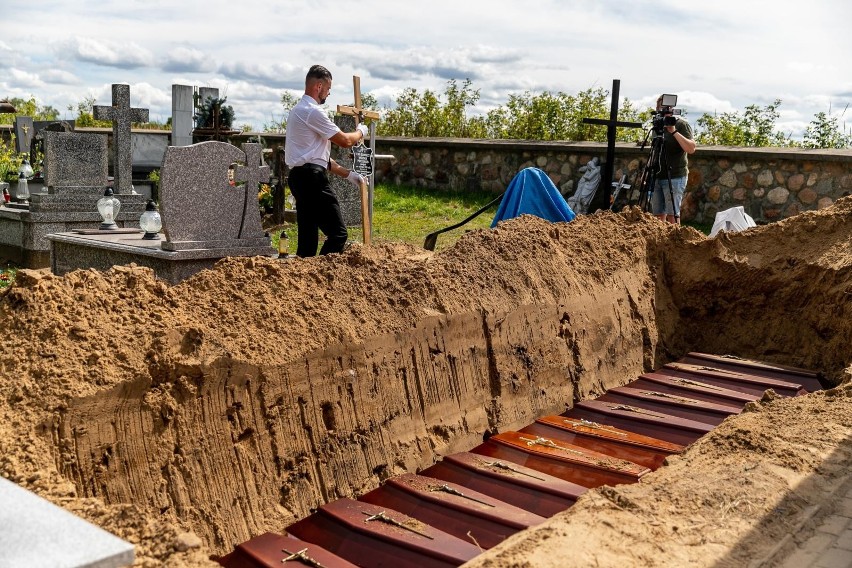 Zabłudów. Na cmentarzu w Zabłudowie odbył się pochówek 12 żołnierzy Wojska Polskiego. Zginęli podczas kampanii wrześniowej