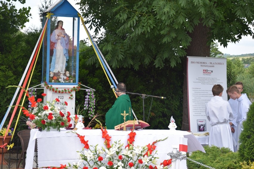 Mieszkańcy uhonorowali 11 chłopów z Masłomiącej zamordowanych w obozie Gross-Rosen [ZDJĘCIA]