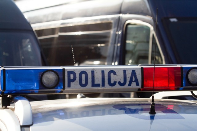 Policjanci z grupy SPEED pełnili służbę nieoznakowanym radiowozem na terenie powiatu łowickiego, patrolując autostradę A2.