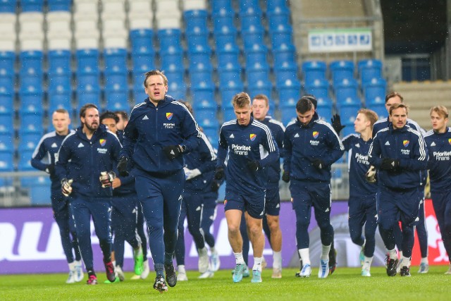 Piłkarze Djurgarden zapoznali się z murawą Stadionu Miejskiego w PoznaniuZobacz zdjęcia z treningu --->