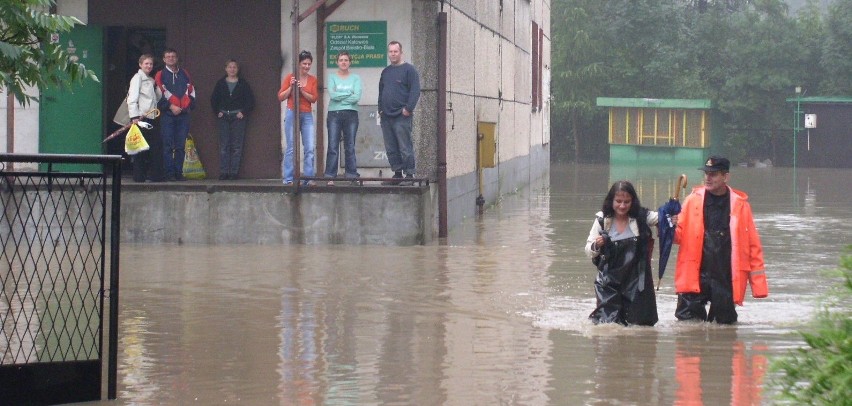 Powódź w Cieszynie spowodowana przez ulewne deszcze była już...