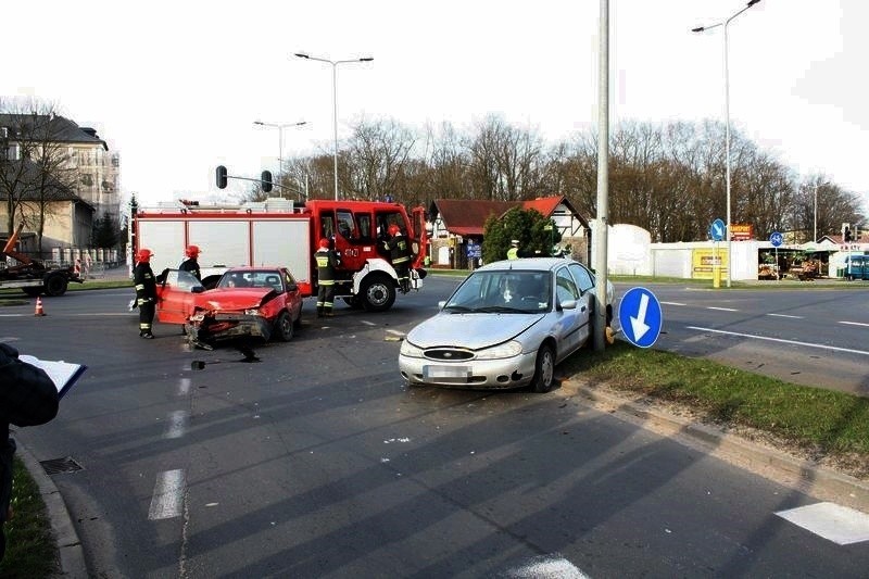 Wypadek w Chojnicach. Zderzyły się 4 samochody [ZDJĘCIA]