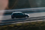 Polak za kierownicą. Większość z nas nie potrafi prawidłowo poruszać się po autostradach