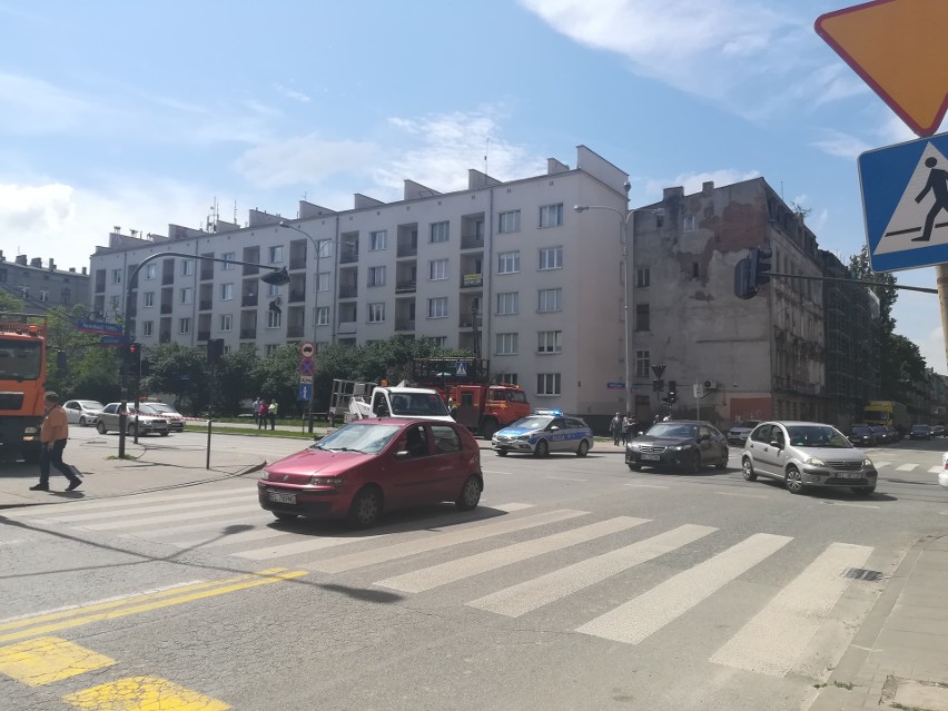 Ciężarówka zerwała trakcję tramwajową na ul. Kilińskiego. Tramwaje i autobusy jeżdżą objazdami