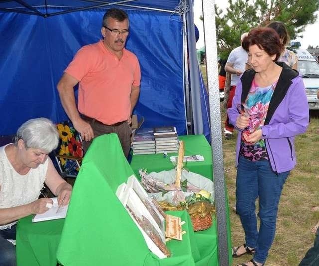 Książkę „Jadzia gotuje i inspiruje” jej autorka promowała już w bydgoskiej telewizji oraz podczas Jarmarku Cysterskiego