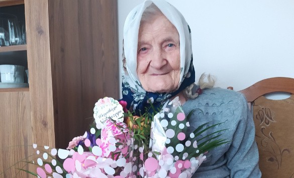 Pani Zofia Muter ma już 101. lat. Życzenia złożyły jej władze gminy Nowy Korczyn.