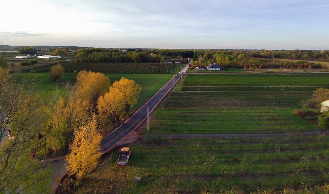 W gminie Jasieniec została zakończona modernizacja dwóch odcinków dojazdowych do gruntów rolnych.