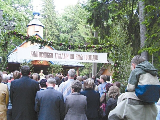 Tysiące wiernych odwiedziły święte miejsce w podhajnowskiej Krynoczce