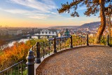 7 najpiękniejszych miast Europy na jesienną wycieczkę. Gdzie znaleźć bajkowe krajobrazy i najciekawsze atrakcje? 