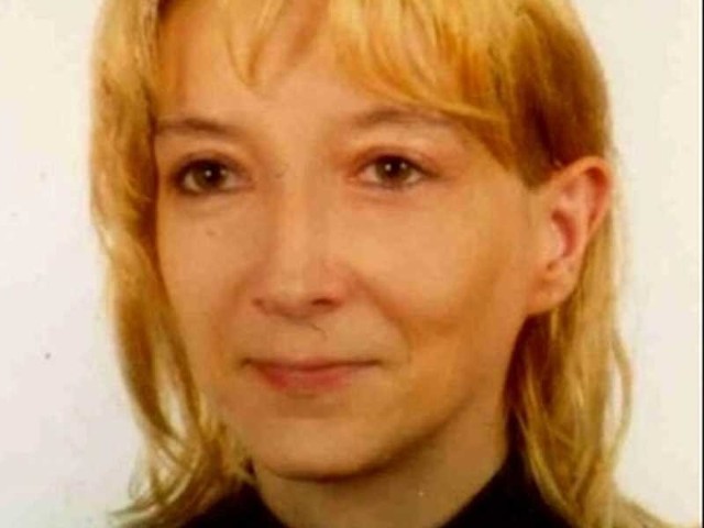 Marzena Maciejewska zaginiona ma 38 lat i 170 centymetrów wzrostu. Znakiem szczególnym są dwie ukruszone górne jedynki. W chwili zaginięcia ubrana była w jasno piaskową kurtkę z paskiem, niebieskie dżinsy i ciemne kozaki.