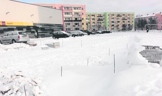 Niebezpieczne pręty, które wystają ponad warstwę śniegu, zostaną zabezpieczone, aby nikt przypadkowo nie zrobił sobie na nich krzywdy. Póki co nie ma jednak w planach ich usunięcia.