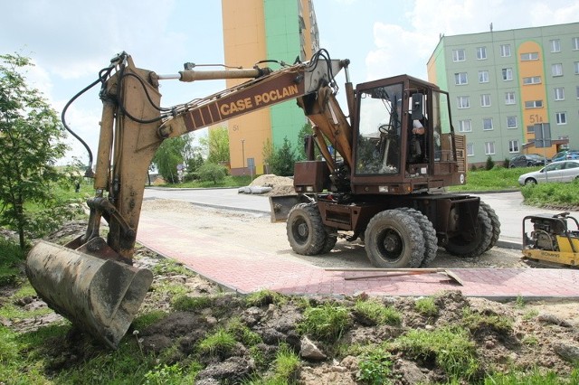 Parking przy bloku numer 49 już wkrótce będzie gotowy.