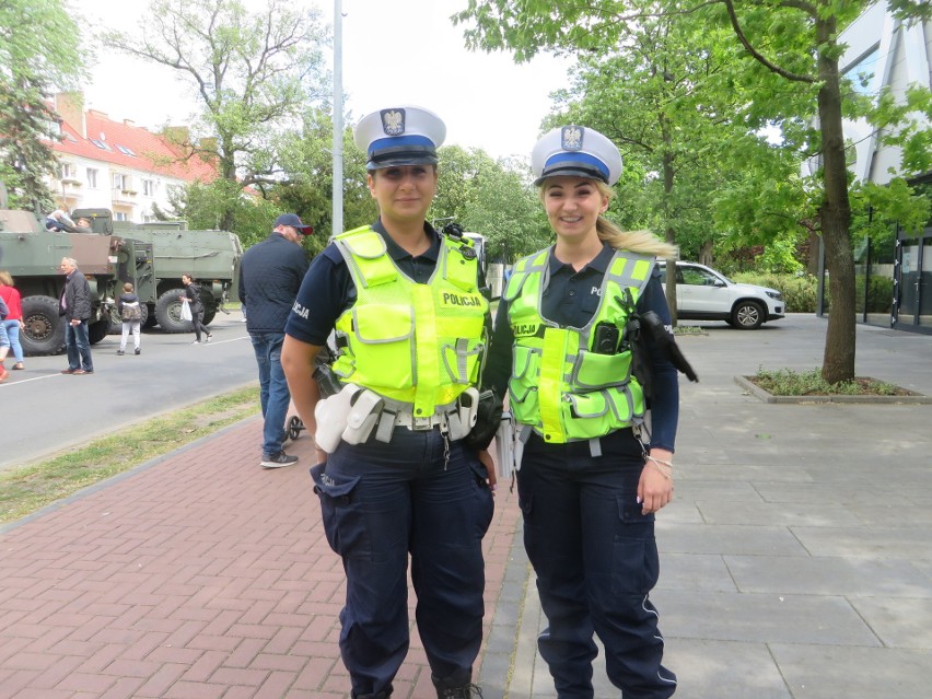 Policję reprezentowały m.in. panie w mundurach